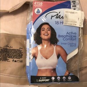Playtex 18 Hour Wireless Comfort Bra in Nude/Tan